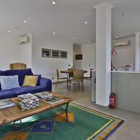 Sleeps 4 Pool Air Con Wifi * Vale do Lobo